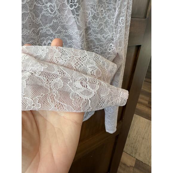 NWT Tinsel Women’s Pink Lace Sheer Long Sleeve Button Blouse Top Large Boho - Picture 7 of 9